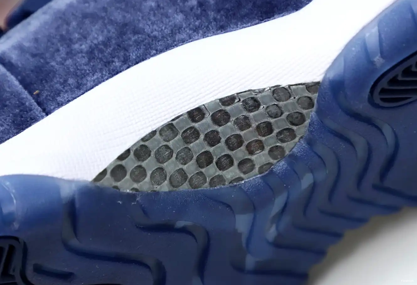 11 RETRO AIR MIDNIGHT NAVY JORDAN 0331